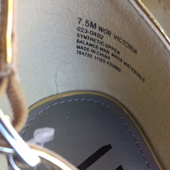 Gold Sandals - Picture 4 of 7